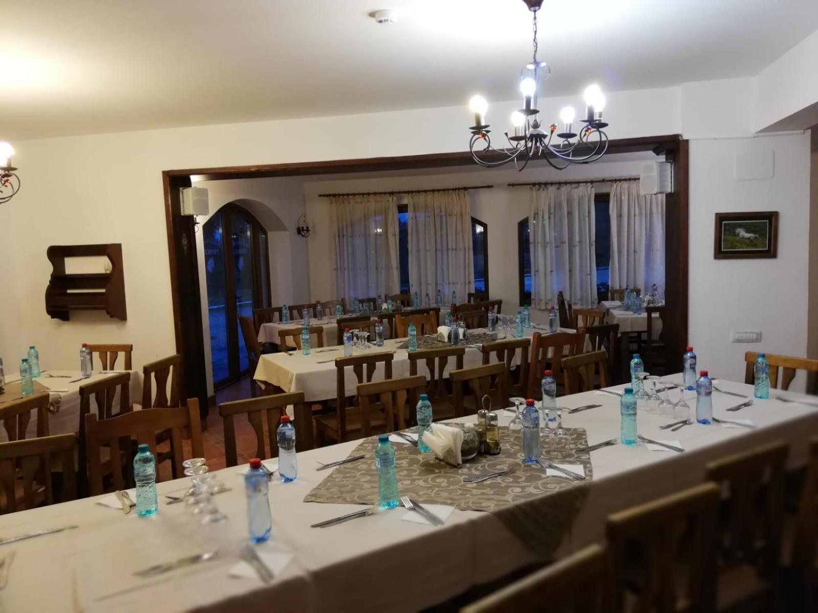 Complex Panicel Râșnov Zewnętrze zdjęcie
